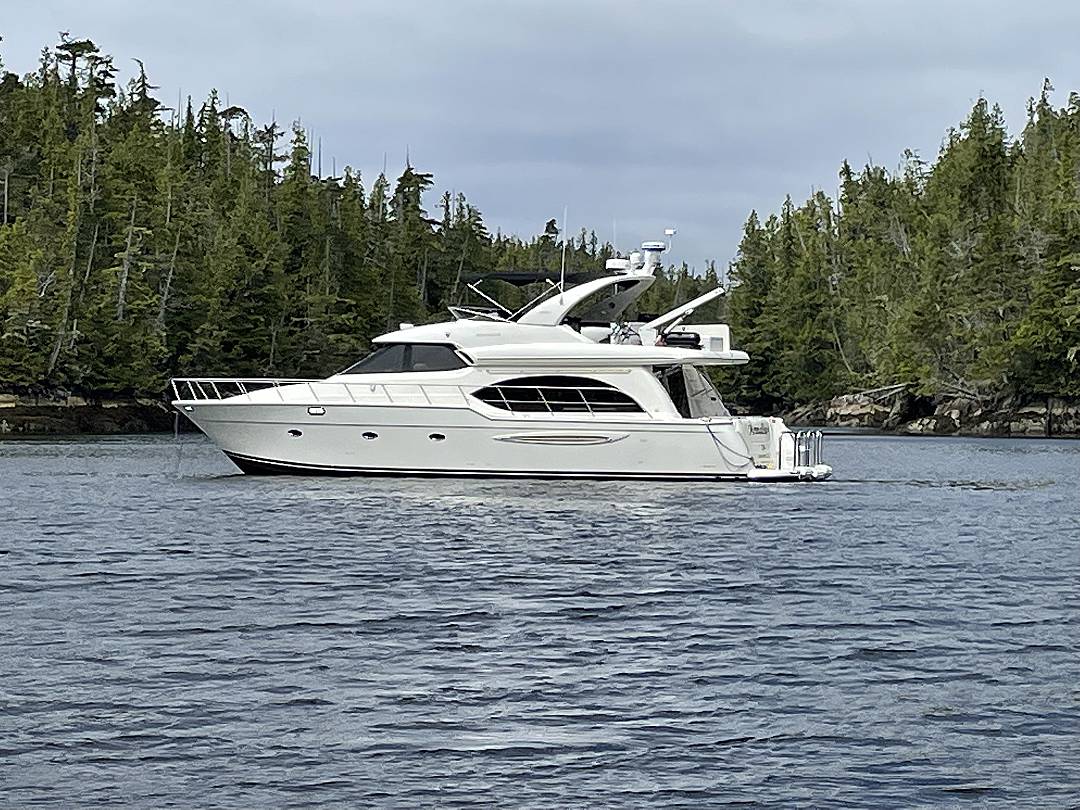 Meridian 580 Pilothouse image 0