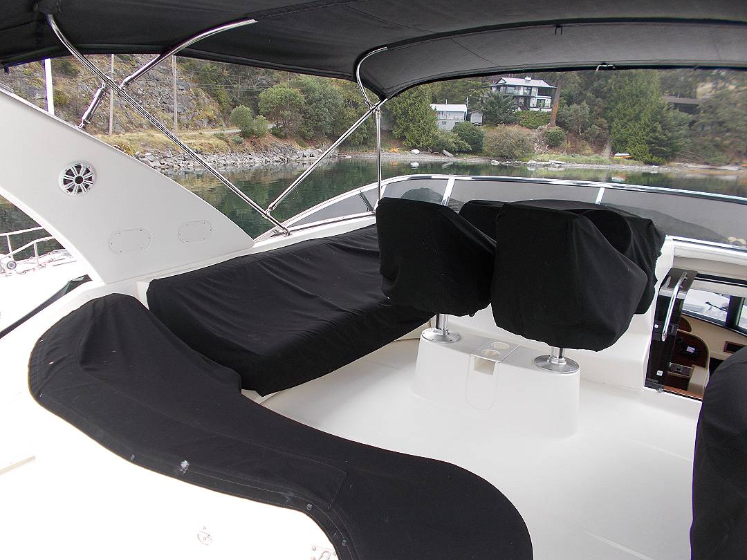 Meridian 580 Pilothouse image 13