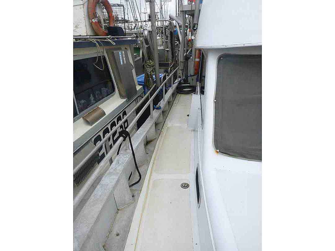 Fiberglass Prawn Troller Longliner image 18