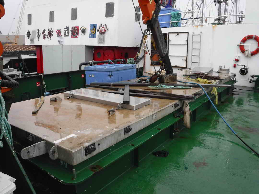 Packer Tender Research Work Boat image 14