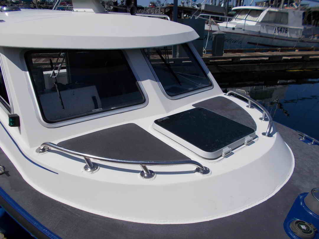 Sport Fisher Cruiser Cuddy Cabin