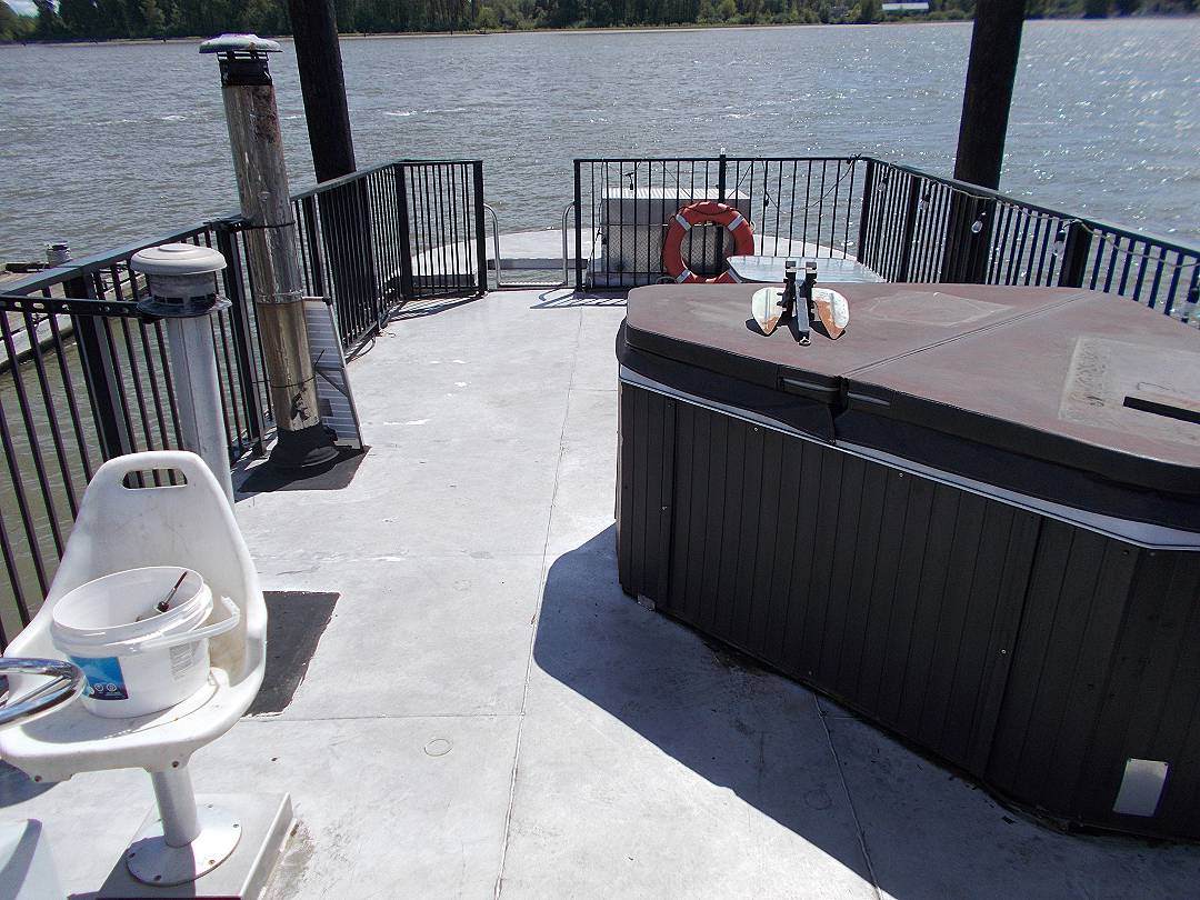 Aluminum House Boat image 7