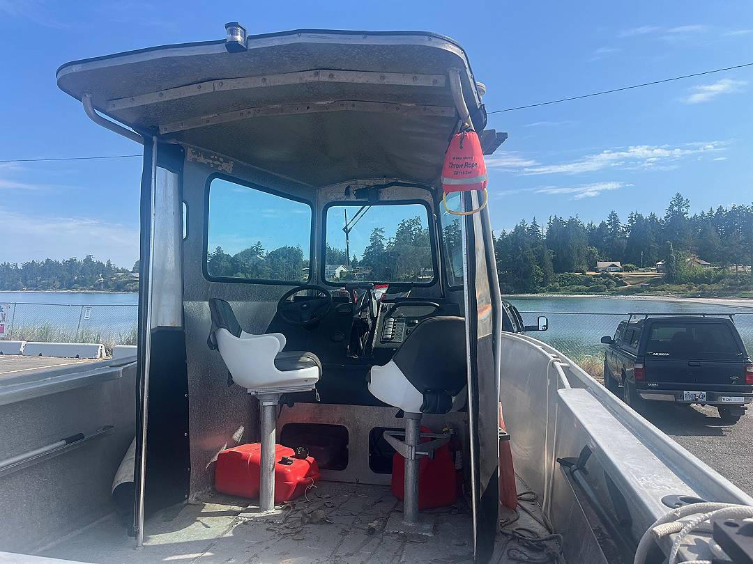 Aluminum Coastal Mig Center Console image 9