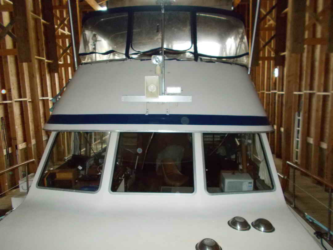 Tollycraft Flybridge Trawler image 10