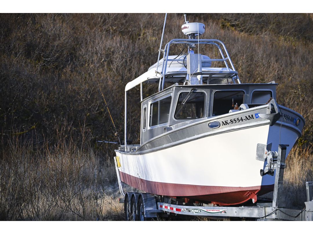 Fiberglass Aluminum Cabin Cruiser image 1