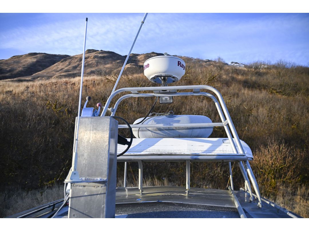 Fiberglass Aluminum Cabin Cruiser image 8