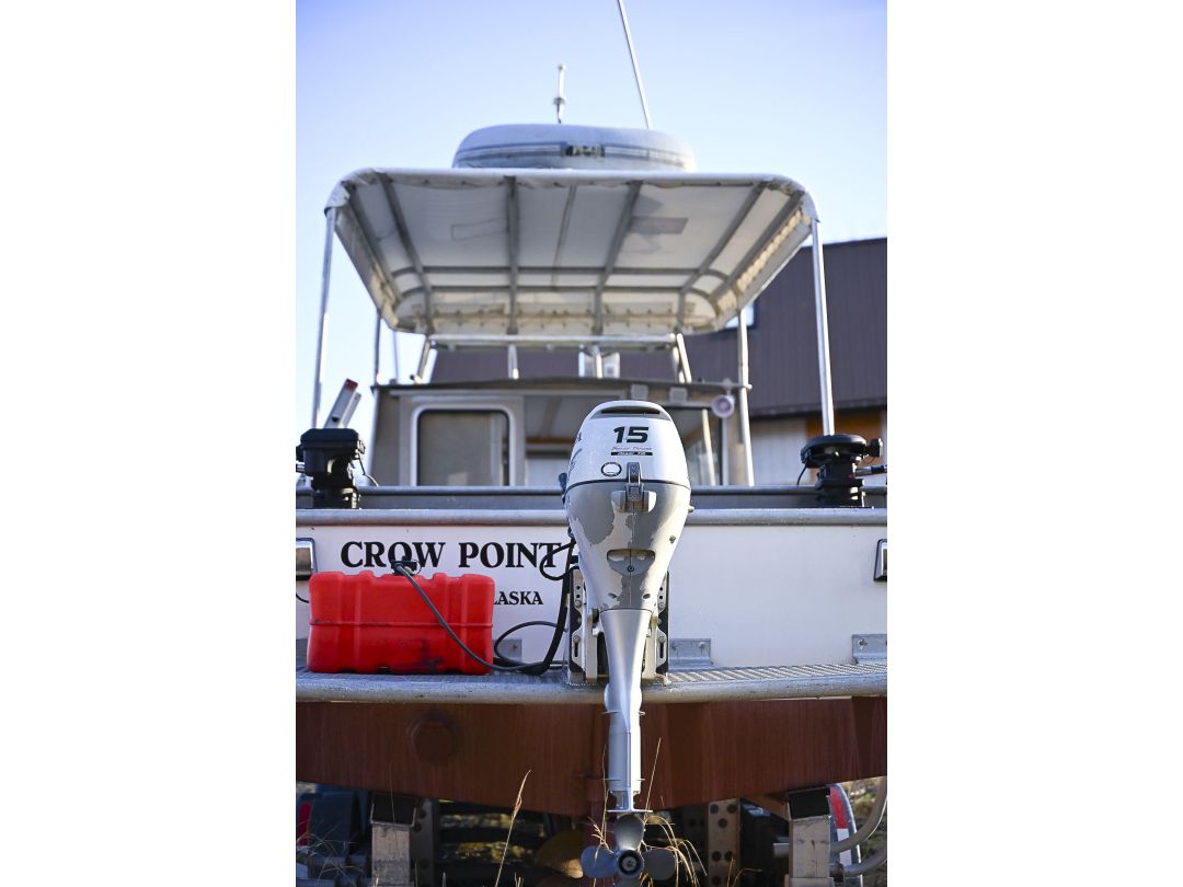 Fiberglass Aluminum Cabin Cruiser image 14