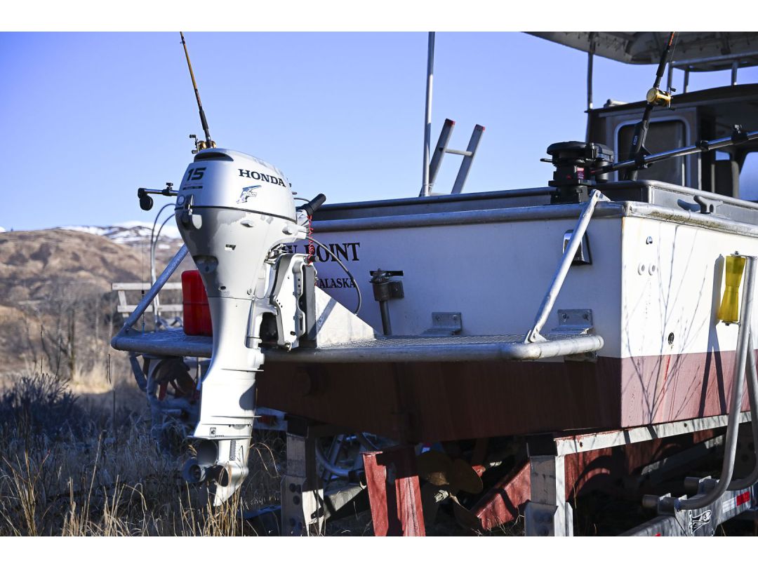 Fiberglass Aluminum Cabin Cruiser image 33