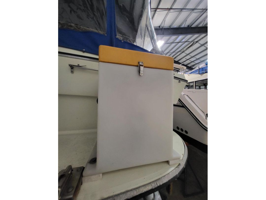 Fiberglass Cruiser image 7