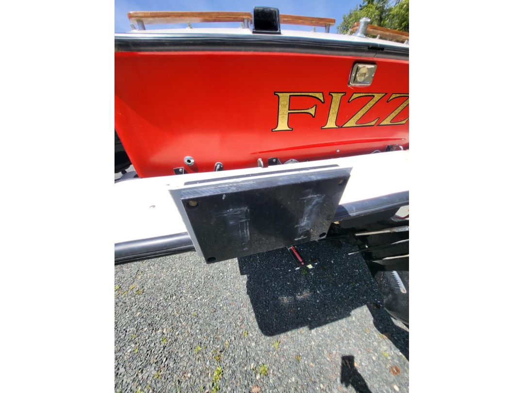 Fiberglass Crestliner image 7