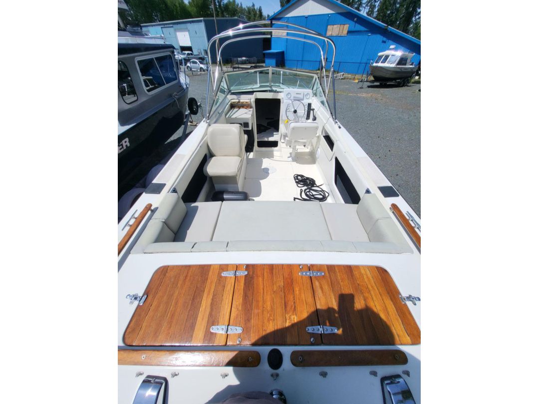 Fiberglass Crestliner image 11