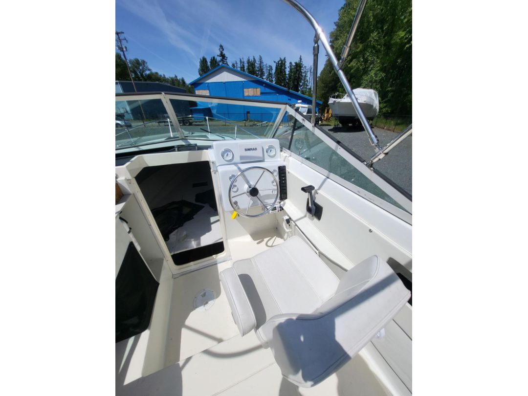 Fiberglass Crestliner image 12