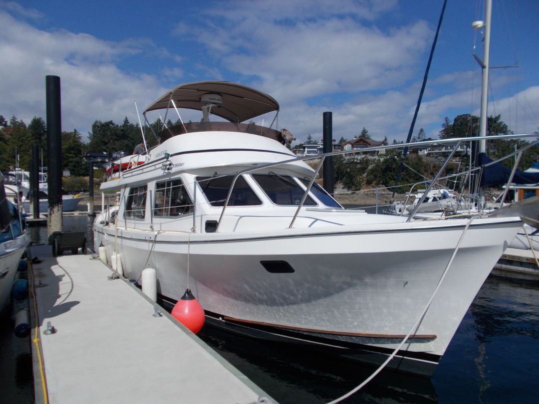 Fiberglass Gulf Commander image 2