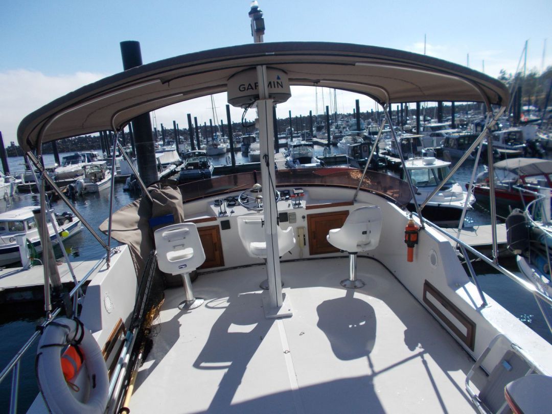 Fiberglass Gulf Commander image 11
