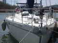 Beneteau Oceanis Sloop Sailboat thumbnail image 3