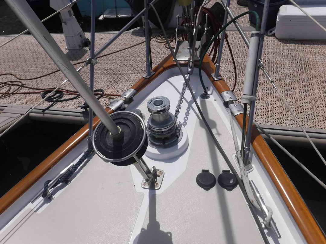 Taswell Cruiser Sailboat image 7