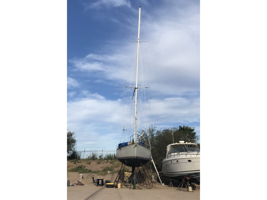 C & C 41 Sailboat image 2