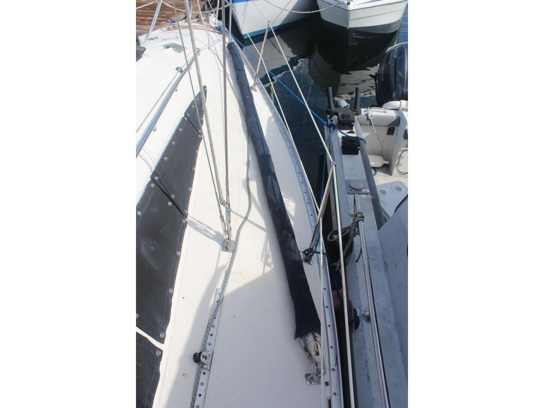 Masthead Sloop Sailboat image 12