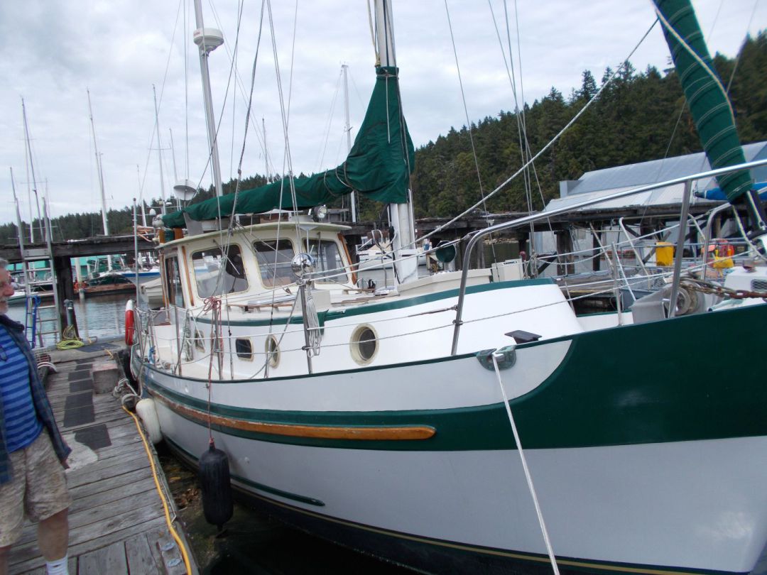 Pilothouse Motorsailer image 5
