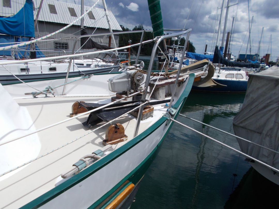 Pilothouse Motorsailer image 12