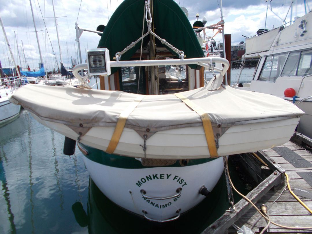Pilothouse Motorsailer image 15