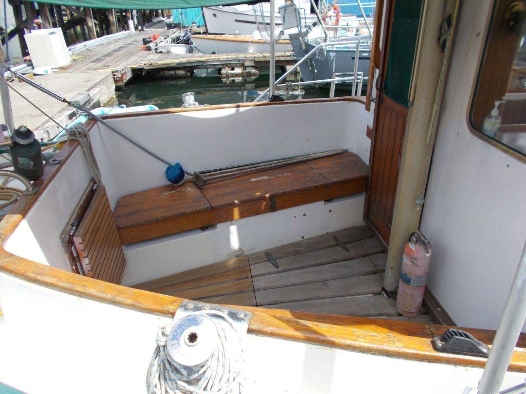 Pilothouse Motorsailer image 19