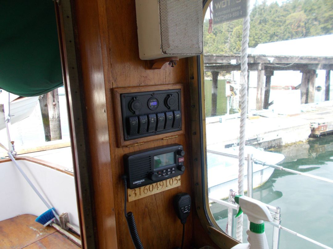 Pilothouse Motorsailer image 27