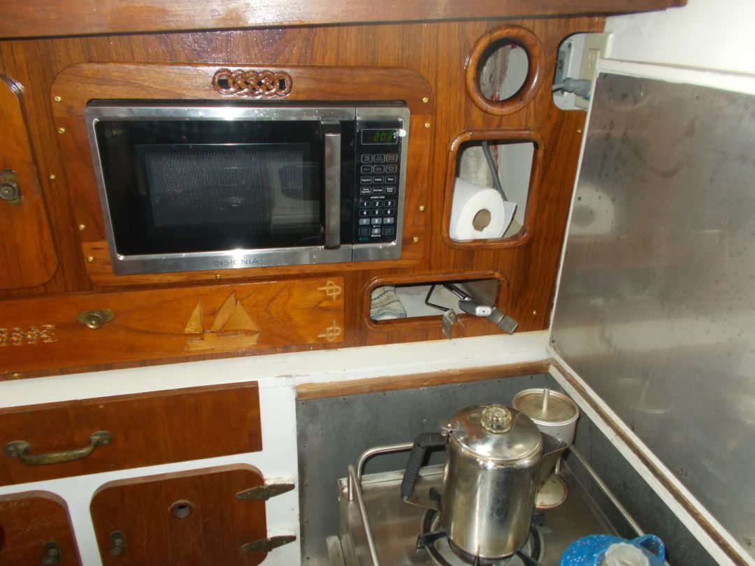 Pilothouse Motorsailer image 35