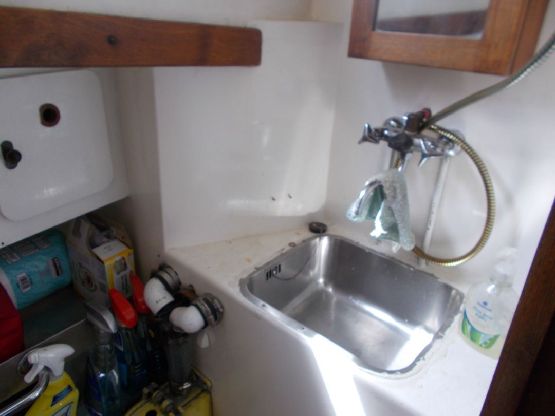 Pilothouse Motorsailer image 46