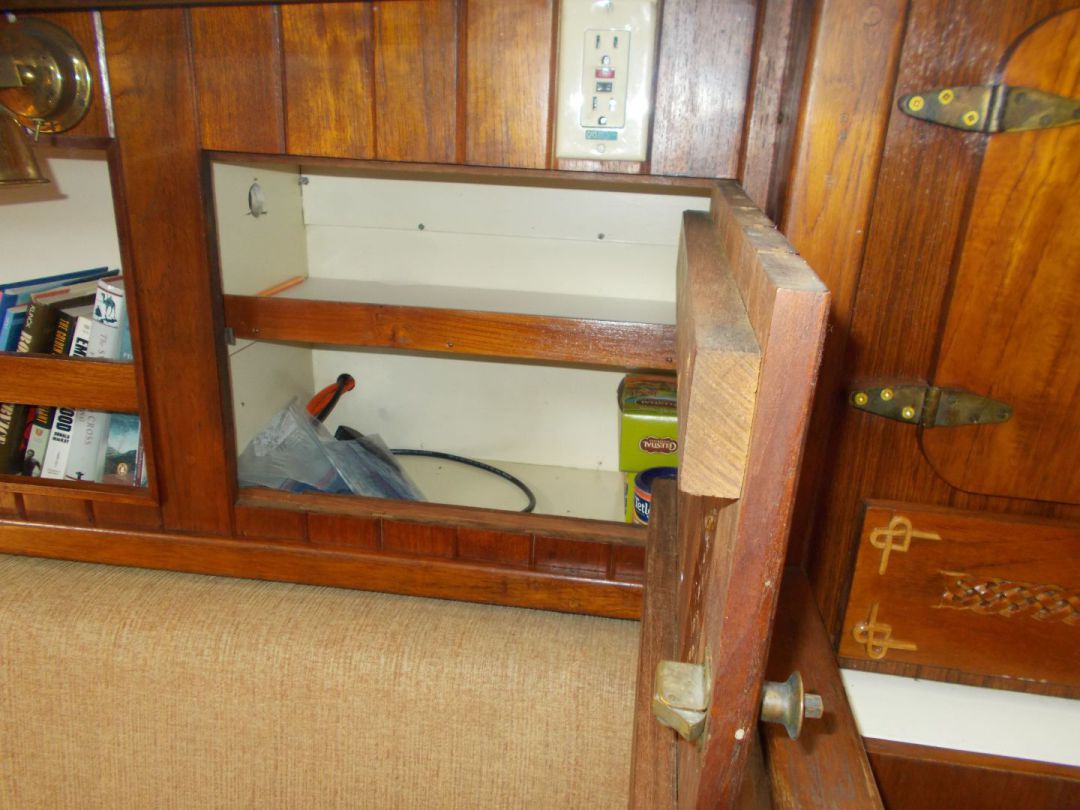 Pilothouse Motorsailer image 54
