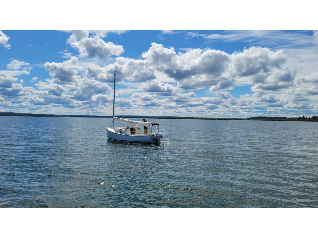 Fiberglass Sailboat image 2