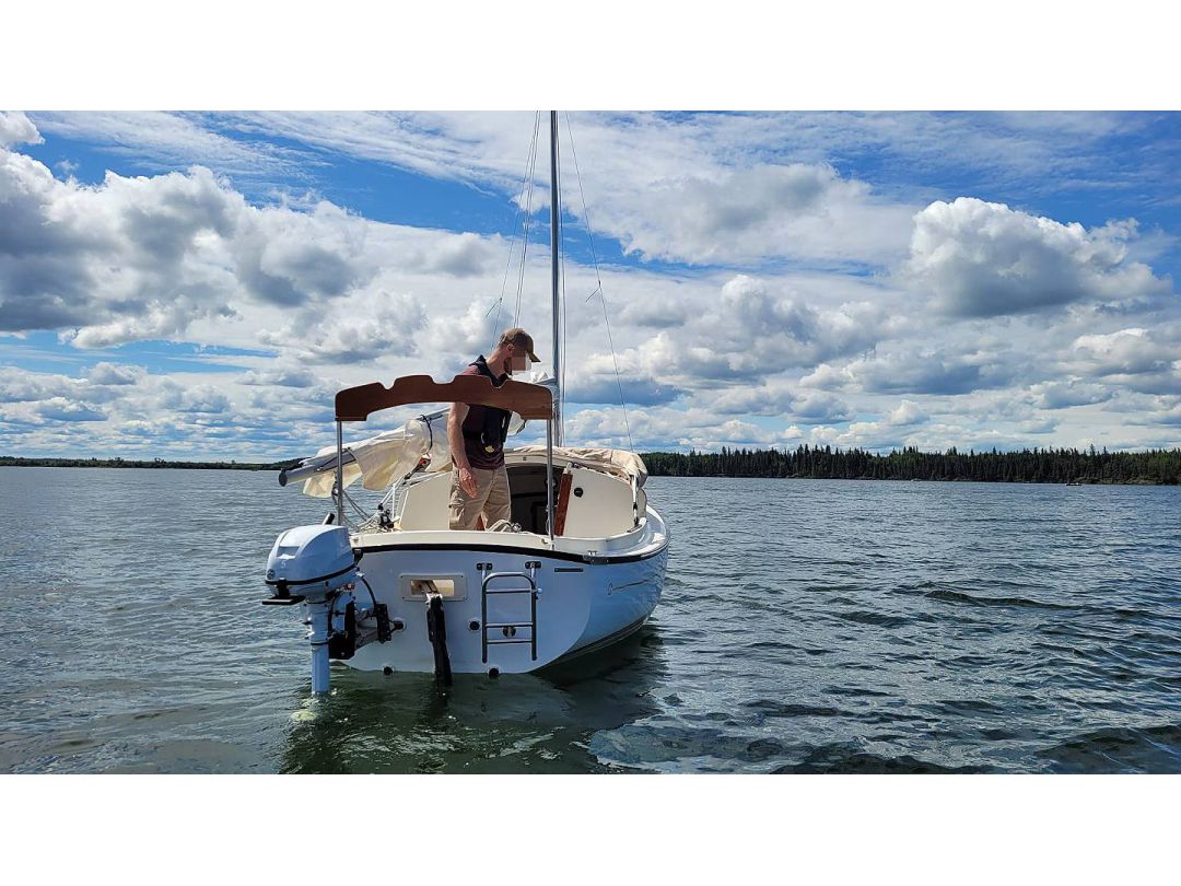 Fiberglass Sailboat image 3