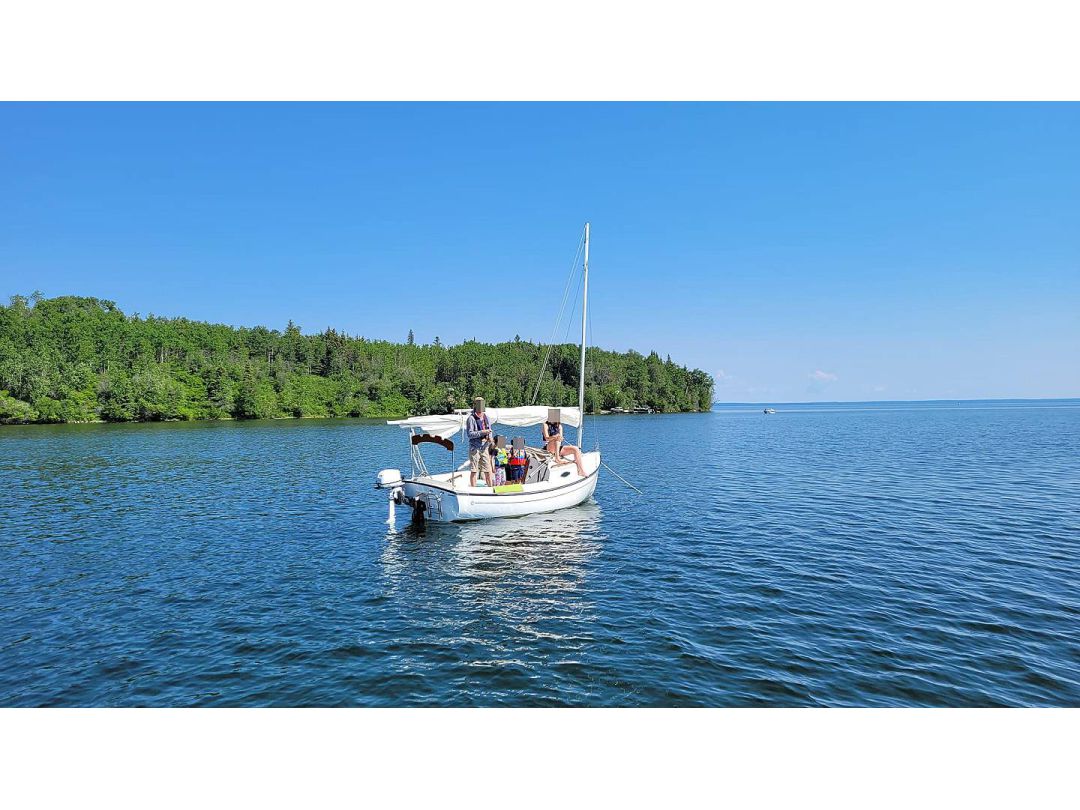 Fiberglass Sailboat image 5