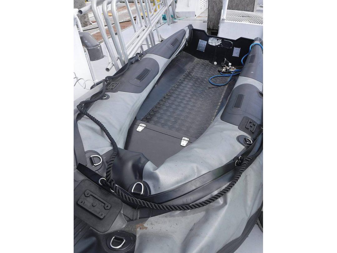 Aluminum Dive Charter image 19