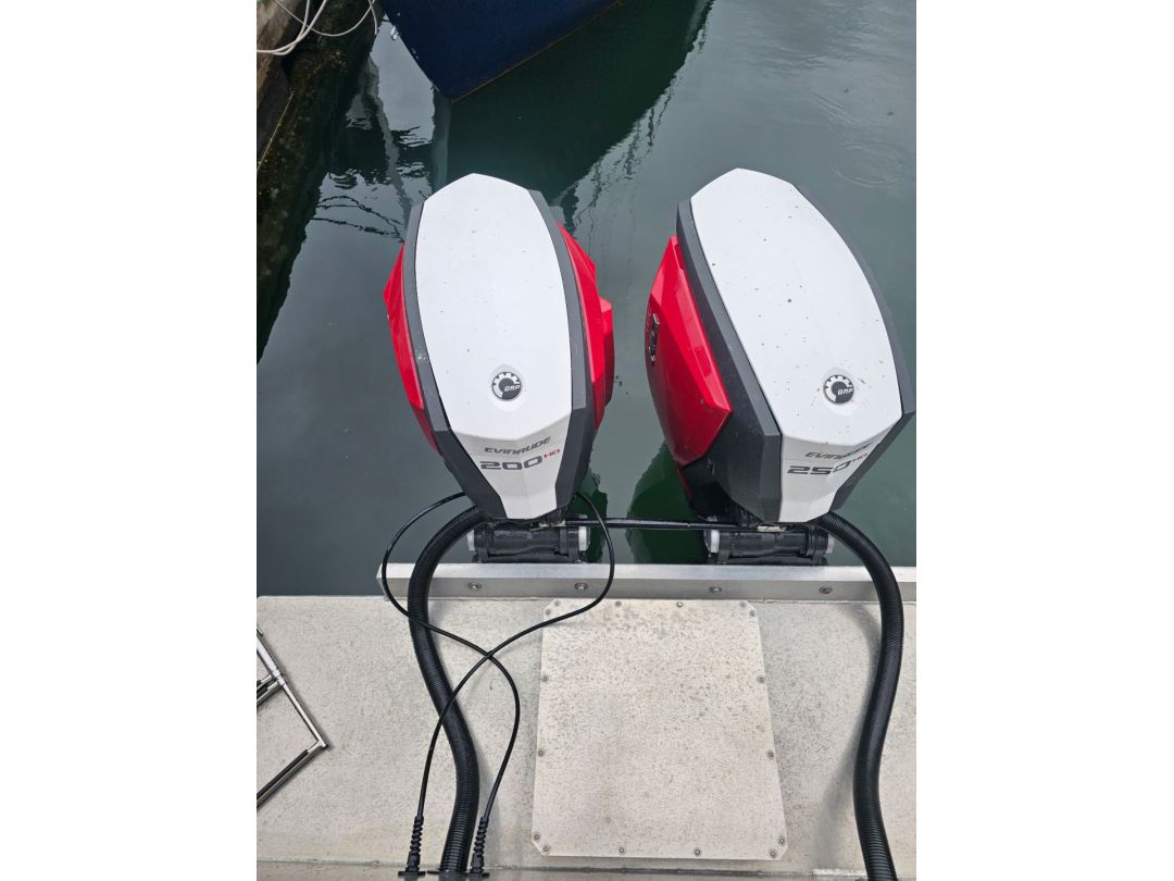 Aluminum Landing Craft image 5