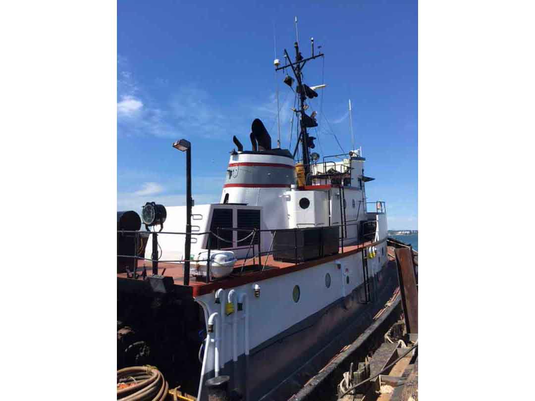 Towing Ocean Tugboat image 1