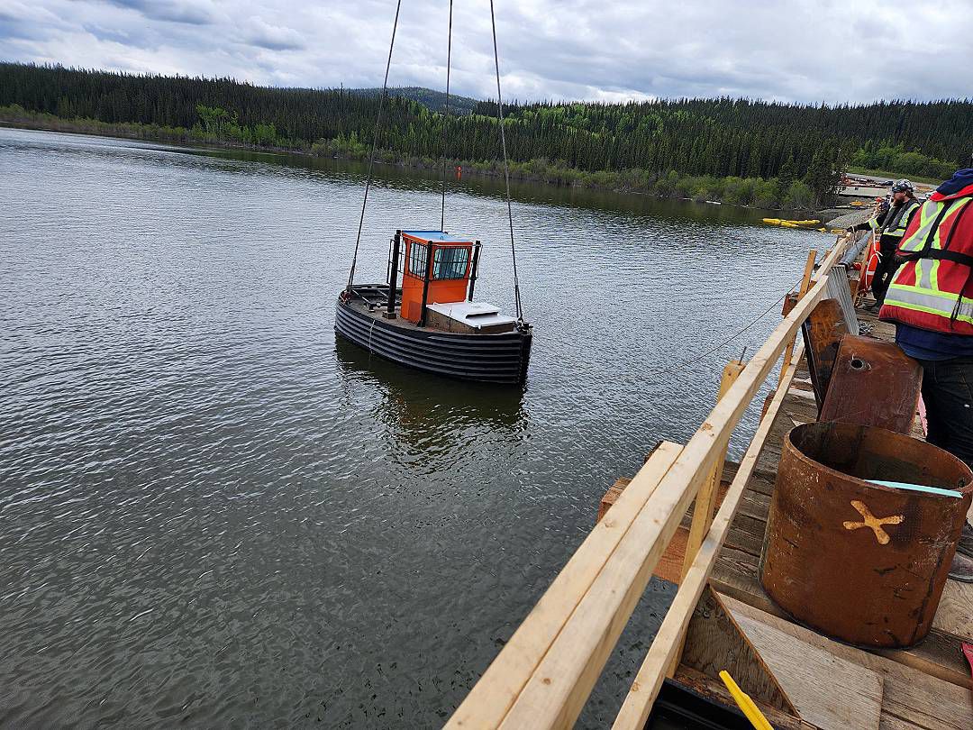 Steel Boom Tug image 1